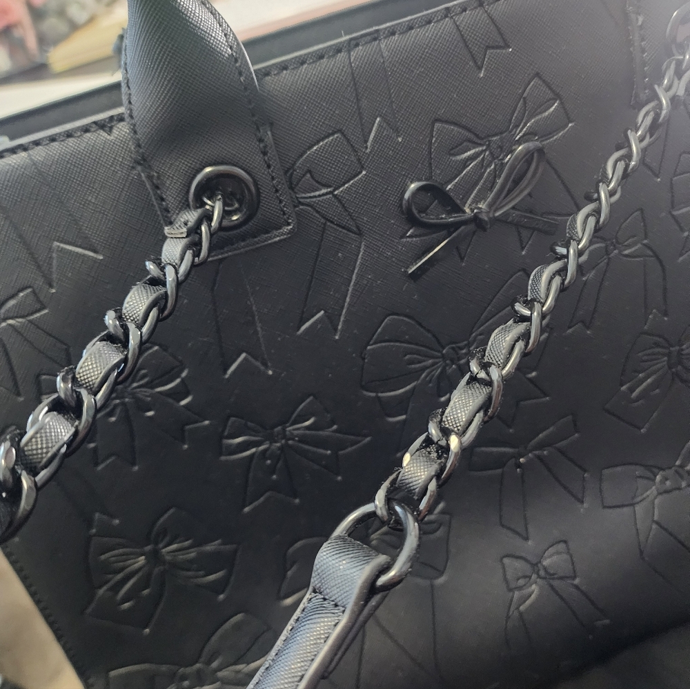 Black Embossed Bow Tote Bag - Picture 10 of 10